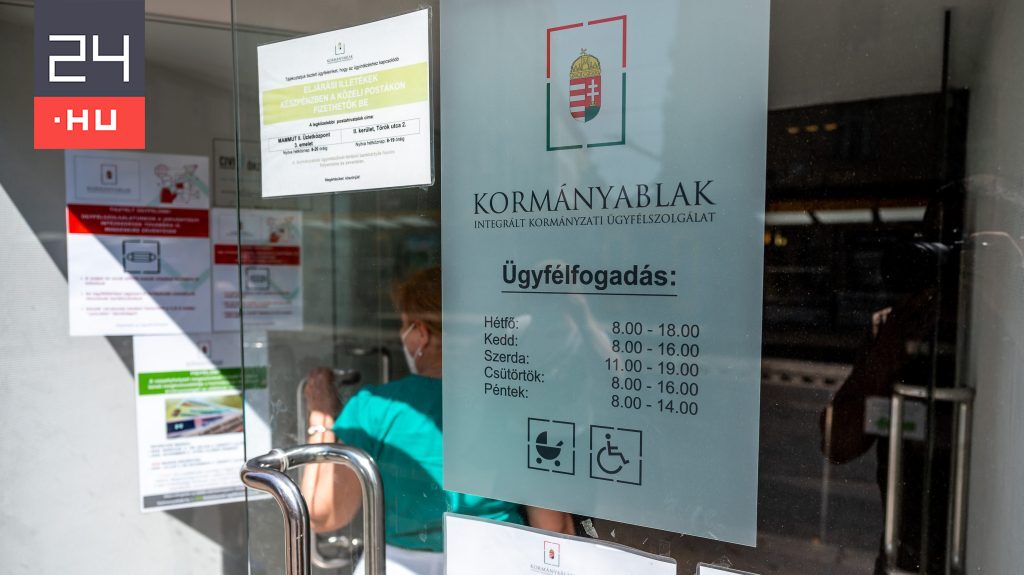 Díjköteles lesz az első jogosítvány 25 év felett, lopásnál fizetni kell, vége a nyugdíjasok ingyenes útlevelének