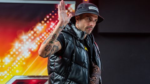 ByeAlex a Mi Hazánk Mozgalom és az Anya-Ország Alapítvány anyaságot propagáló plakátjáról: „Hagyjátok már békén a nőket!”