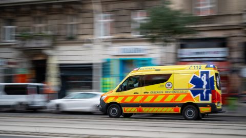 Tavasszal indul a vidéki mentősök Budapestre vezénylése, külön pótlék nem jár nekik