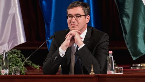 Karácsony Lázárnak: Ennyi erővel megkérhetne arra is, hogy takarítsam ki a kastélyát