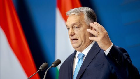 Orbán: Az iskolák biztonságát megerősítjük a tömeges bombariadók miatt