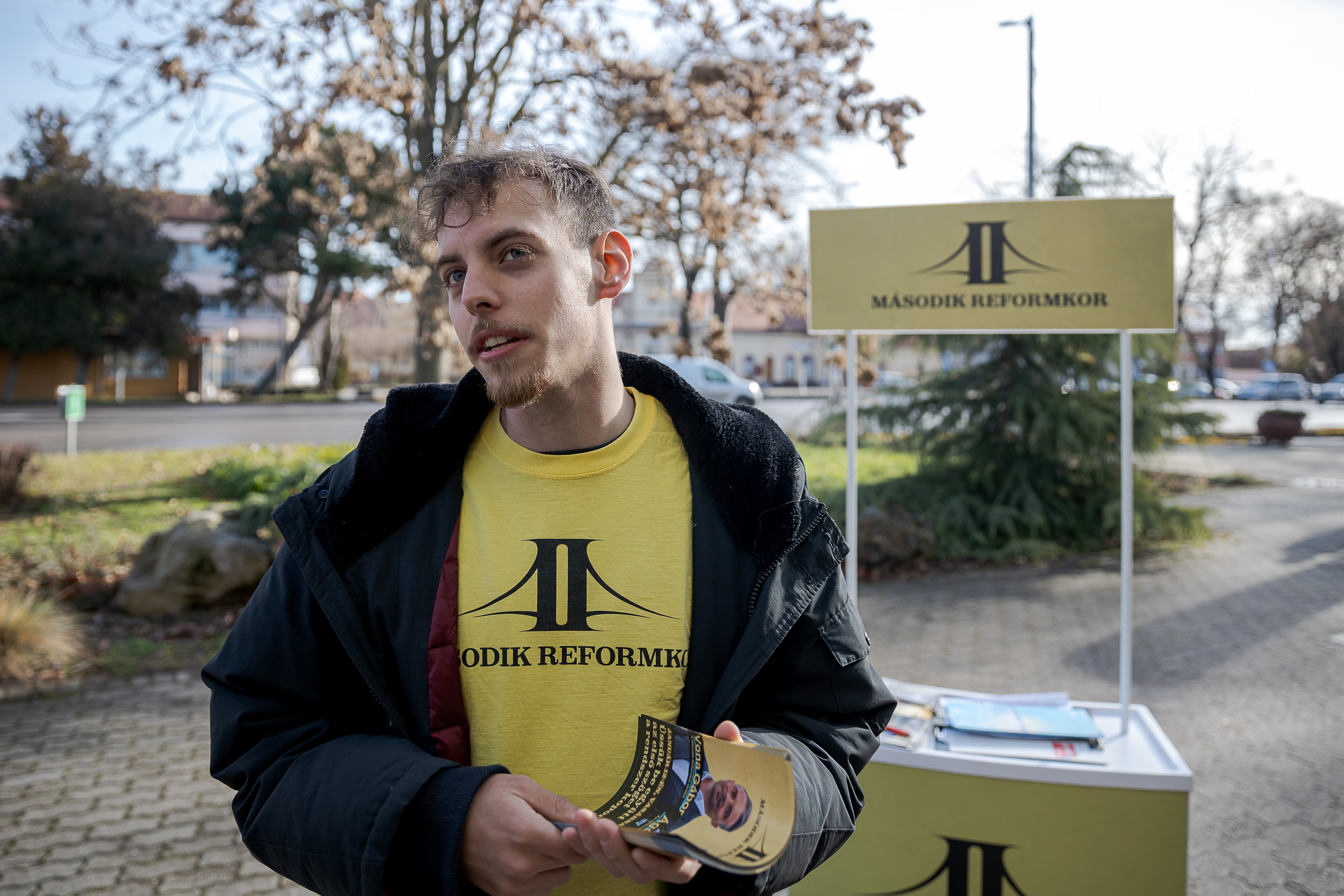 „Dőlnek össze a házak, állva lehet szarni a gazban” – kampányriport az időközi választásra készülő Dombóvárról, ahol a Fidesz „nagyon-nagyon be van ágyazva” 7