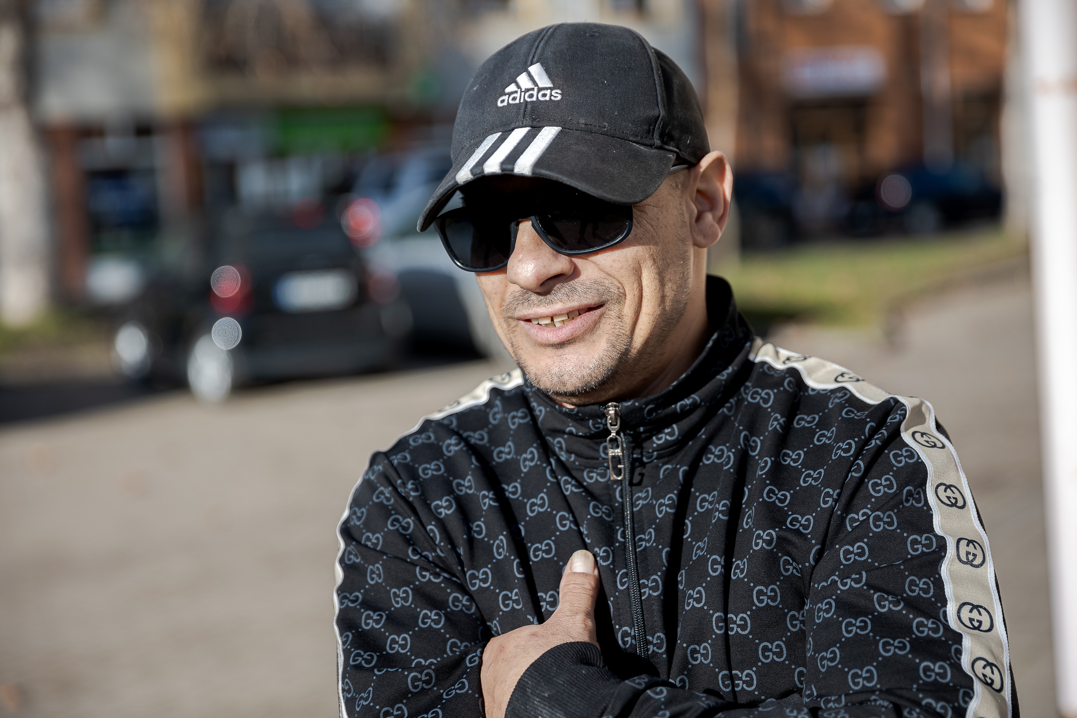 „Dőlnek össze a házak, állva lehet szarni a gazban” – kampányriport az időközi választásra készülő Dombóvárról, ahol a Fidesz „nagyon-nagyon be van ágyazva” 11
