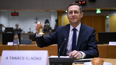 Átlagosan 10 naponta módosította a tavalyi költségvetést a kormány