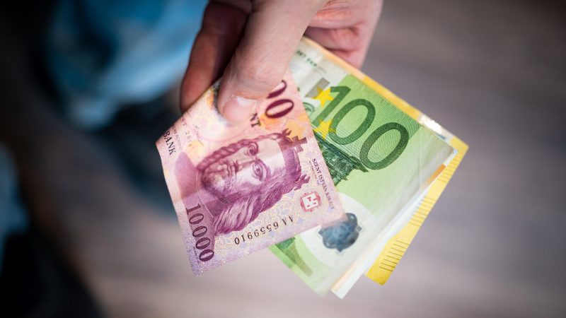 Kicsit erősödött a forint