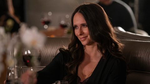 Jennifer Love Hewitt szerint ma már elgondolkodtató, hogy mikor 16 éves volt, felnőtt férfiak viccelődtek a mellméretén amerikai műsorokban