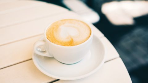 Pénteki friss hírek, forgalom, időjárás – Reggeli pakk