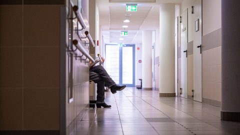 Kamarai látlelet: Beteg- és orvosellenes a rendszer
