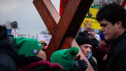 Trump abortuszellenes aktivistáknak kegyelmezett meg a „Menet az életért” előtt