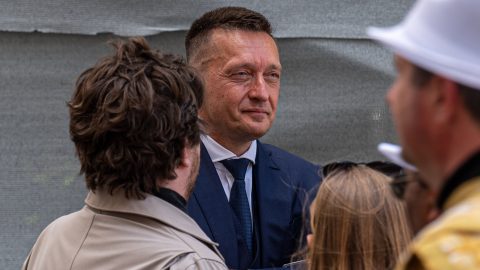 Rogán számláját nem zárolta a bankja