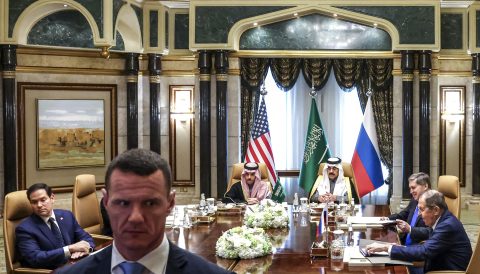 Miért pont Rijádban tárgyalnak Putyin és Trump emberei?