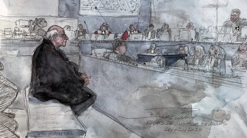 Több száz páciensét bántalmazhatta a pedofil francia sebész
