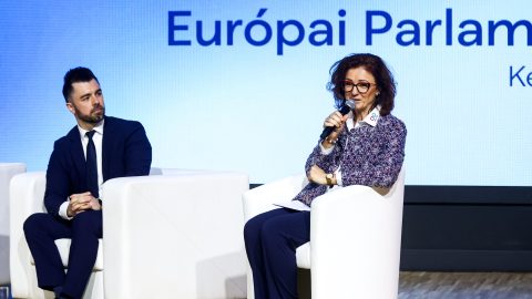 Mit tanácsolnak a tiszás EP-képviselők annak, akik belépnének a politikába?