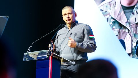 Ruszin-Szendi: Nem kérdés, hogy ki kell maradnunk a háborúból