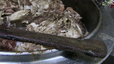 Kosz, ürülék, padlón tárolt húsok – ezt látták a Nébih ellenőrei egy túrkevei húsüzemben
