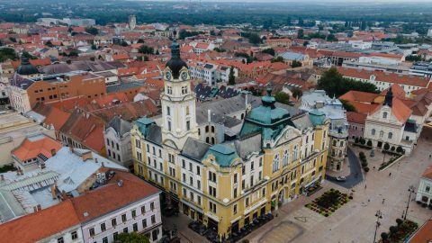 Pécsen a hatalmi harcok vége az lett, hogy megötszöröződtek a képviselők tiszteletdíjai