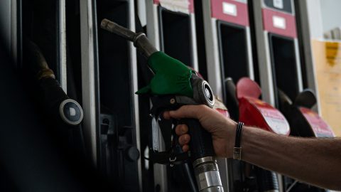 Csökkenhet a benzin és a gázolaj ára csütörtöktől