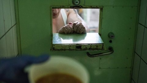Rémhírek keringenek egy rab haláláról, a börtön vezetője máris feljelentést tett, hogy kiderüljön az igazság