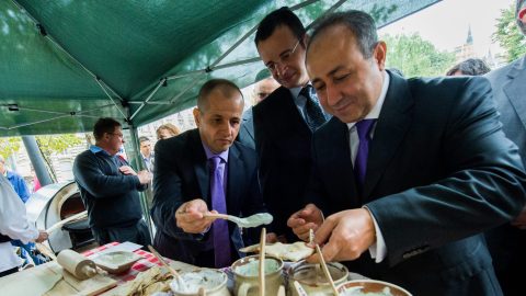 Orbánék kedvenc jordán famíliájából választottak nagykövetet Irakba
