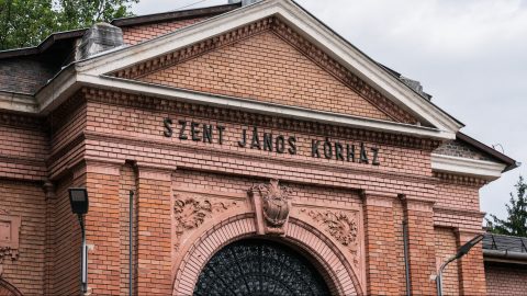 Nem jött meg a kórházaknak ígért pénz, rengeteggel tartoznak a beszállítóiknak