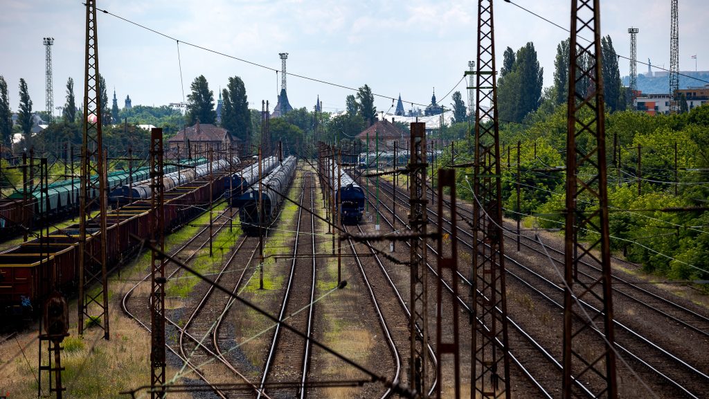 Ezt tervezi a főváros, ha az elővásárlási jogával megszerzi az araboknak ígért Rákosrendezőt