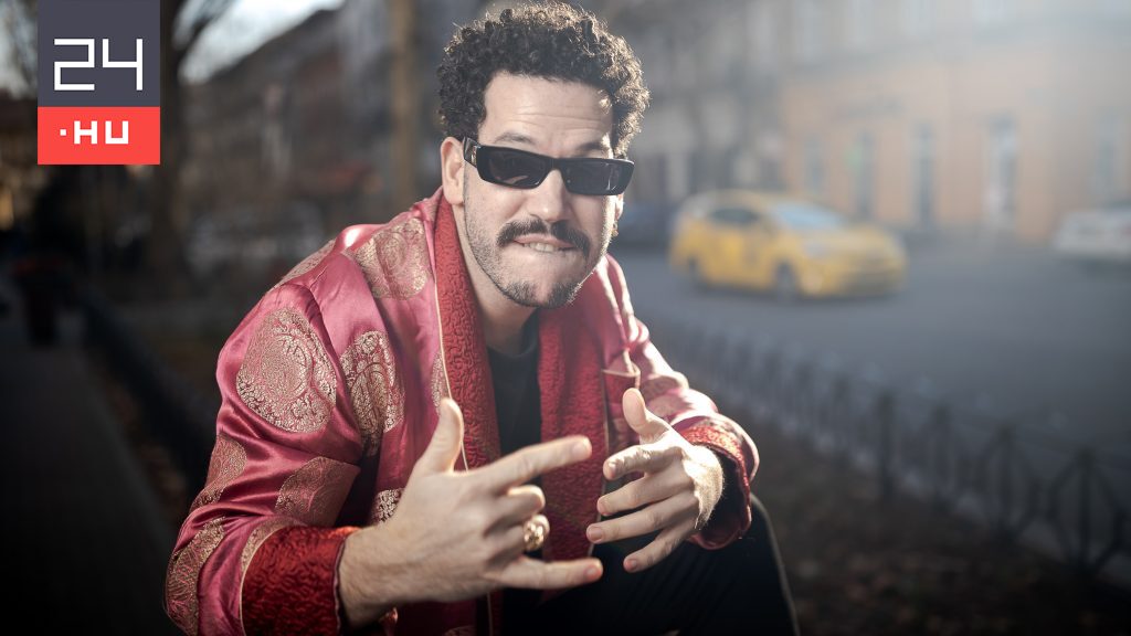 "Bátornak és radikálisnak kell lenni, ettől lesz valami abszurd és humoros" | 24.hu