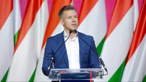 Magyar Péter: Orbán Viktor államcsőd felé vezeti az országot