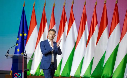 Magyar Péter Szentkirályi Alexandrának: Vége van, bukott főpolgármester-jelölt asszony. Szedje a sátorfáját a kaszinóminiszter férjével együtt
