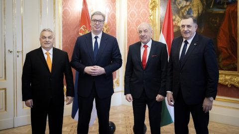 A legmagasabb magyar állami kitüntetésben részesült Aleksandar Vucic
