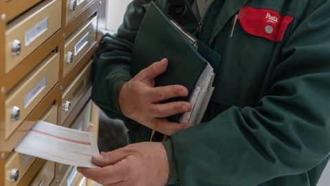 Elgázoltak egy postást Ráckevén, a sofőr elhajtott