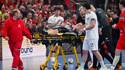 A Veszprém meccsén összeeső bíró nem töltötte kórházban az éjszakát