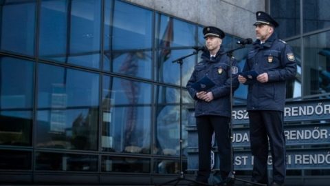 Öt belvárosi rendőrrel szemben indult fegyelmi eljárás a japán anyuka meggyilkolása miatt, felmentették az osztályvezetőt