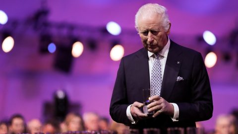 Károly királyt megdöbbentette a washingtoni légikatasztrófa, üzent az áldozatok családjainak