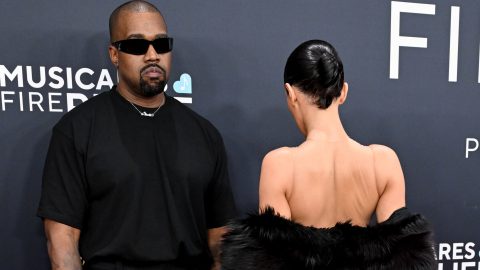 Teljesen áttetsző ruháját egy teljesen áttetsző bodyra cserélte le Bianca Censori a Grammy afterpartijára