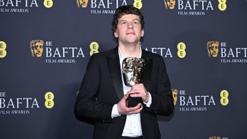 Jesse Eisenberg: a Saul fia minden idők legjobb holokausztfilmje