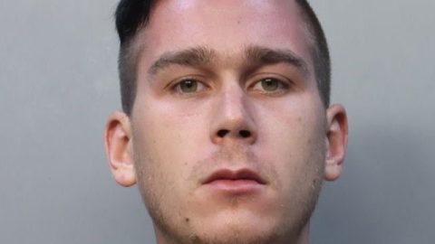 A floridai rendőrség közzétette a két gyilkossággal gyanúsított 25 éves magyar férfi fotóját