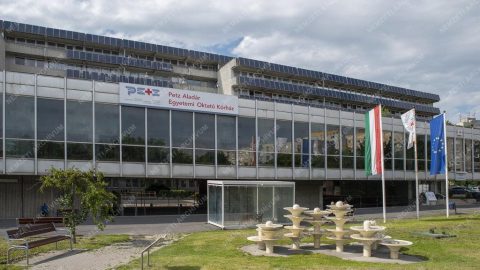 Megtelt, nem fogad a győri kórház gyermekintenzív részlege