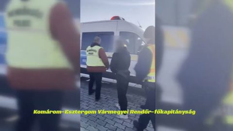 Átadtak Magyarországnak egy férfit, aki lőfegyverrel és karddal fenyegetett, majd Szlovákiába szökött