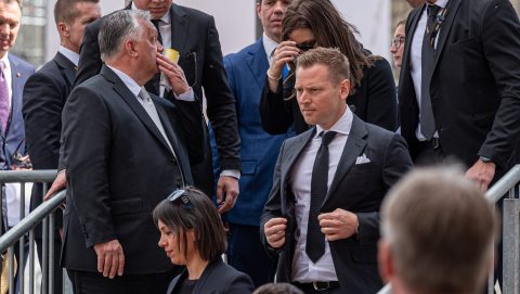 A Direkt36 Orbán családról szóló videója után Tiborczék megmutatták exkluzív klubjukat