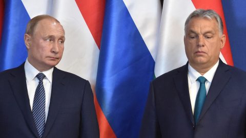 Miért akarhatja Orbán leszedetni Putyin oligarcháit az uniós szankciós listáról?
