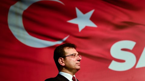 Összeomlott a líra az isztambuli polgármester letartóztatásának hírére
