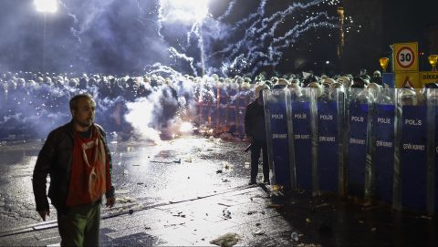 Folytatódtak a tüntetések Isztambulban, az Egyesült Államok aggodalmát fejezte ki a letartóztatások miatt