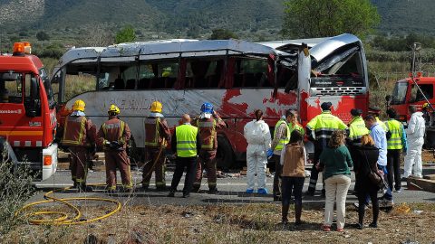 Két turista busz ütközött Barcelonában, több mint ötvenen megsérültek