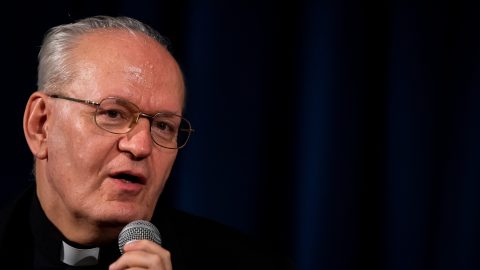 Más bíborosok mellett Erdő Péter ellen is eljárást kezdeményez egy nemzetközi áldozatvédő szervezet