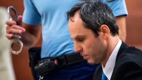 Nem kerül feltételes szabadságra a „lúgos orvos”