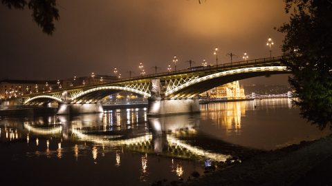 Vitézy Dávid meghosszabbítaná Budapest díszkivilágítását