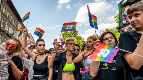Módosító javaslatot adtak be: maximum egy hónappal előre lehet majd bejelenteni a tüntetéseket