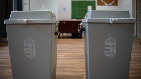 Három időközi polgármester-választást is tartanak vasárnap