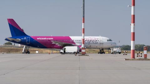 Megszünteti a készpénzhasználatot a járatain a Wizz Air