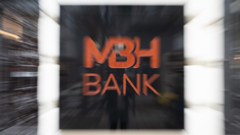 Az állam kiszállna Mészáros Lőrinc MBH Bankjából